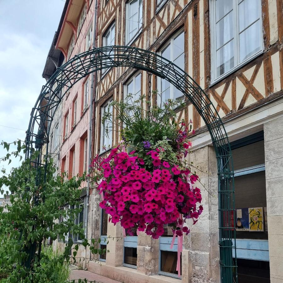Le Fruit Defendu "Love Room" Jacuzzi Centre Ville Rouen Bagian luar foto