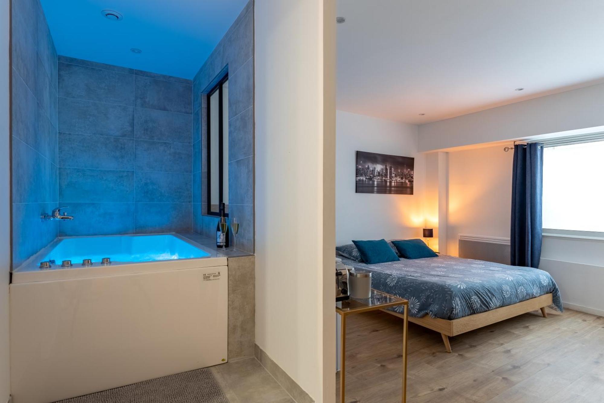 Le Fruit Defendu "Love Room" Jacuzzi Centre Ville Rouen Bagian luar foto